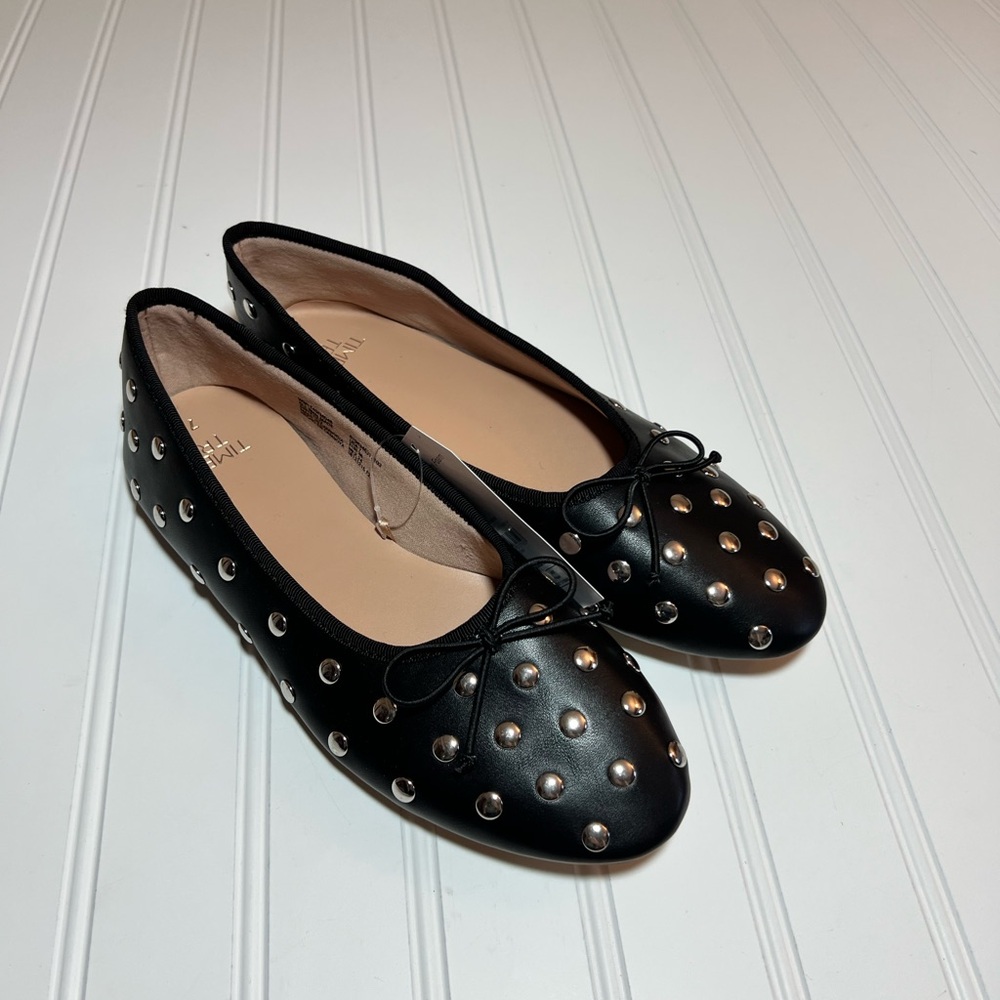 Time and Tru Women's Size 7 Studded Black Flats NWT